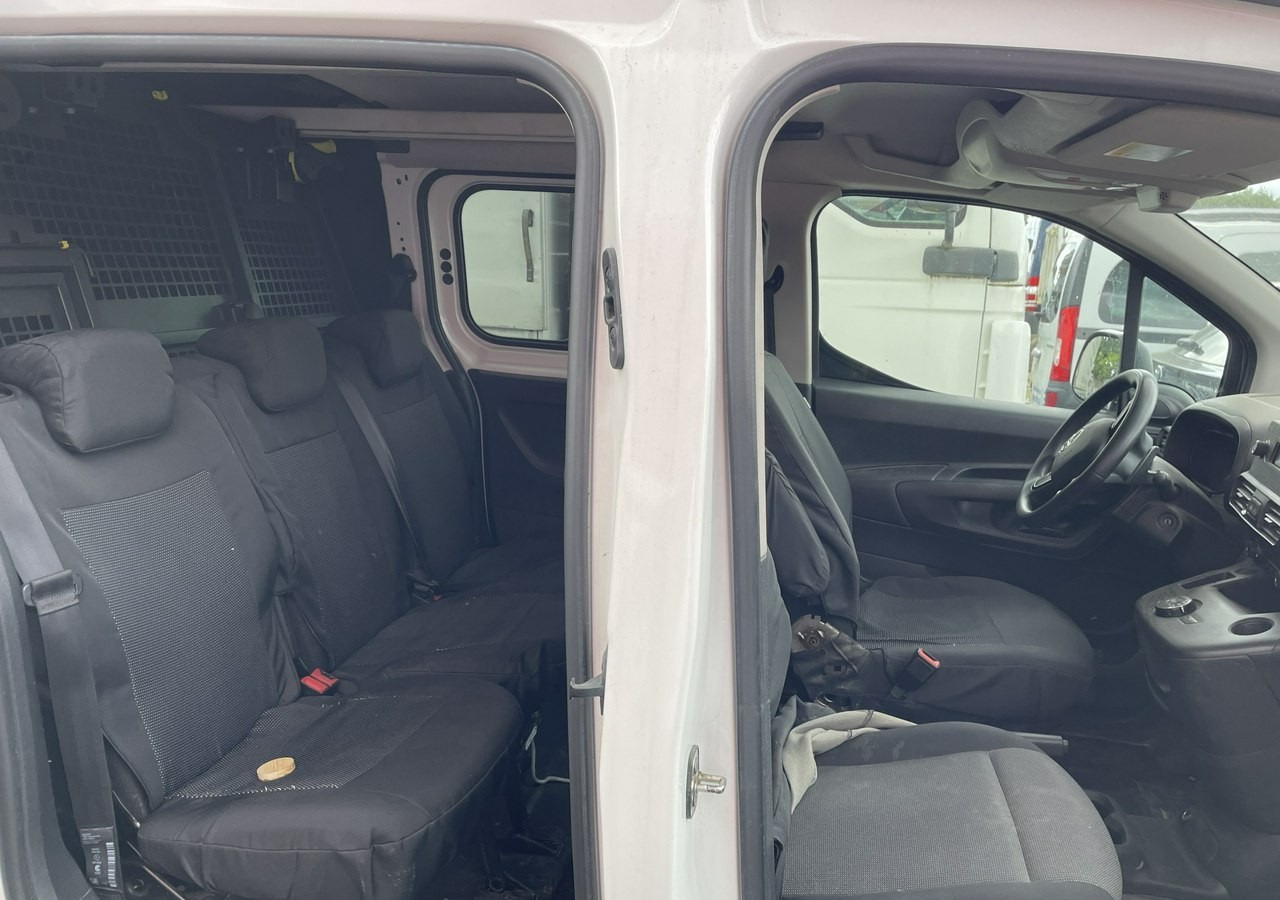 Toyota Inny Toyota Toyota Proace City MAXI Automat Klima 5-osob Salon PL Model 2020 - Товарен бус: снимка 3 Toyota Inny Toyota Toyota Proace City MAXI Automat Klima 5-osob Salon PL Model 2020 - Товарен бус: снимка 3