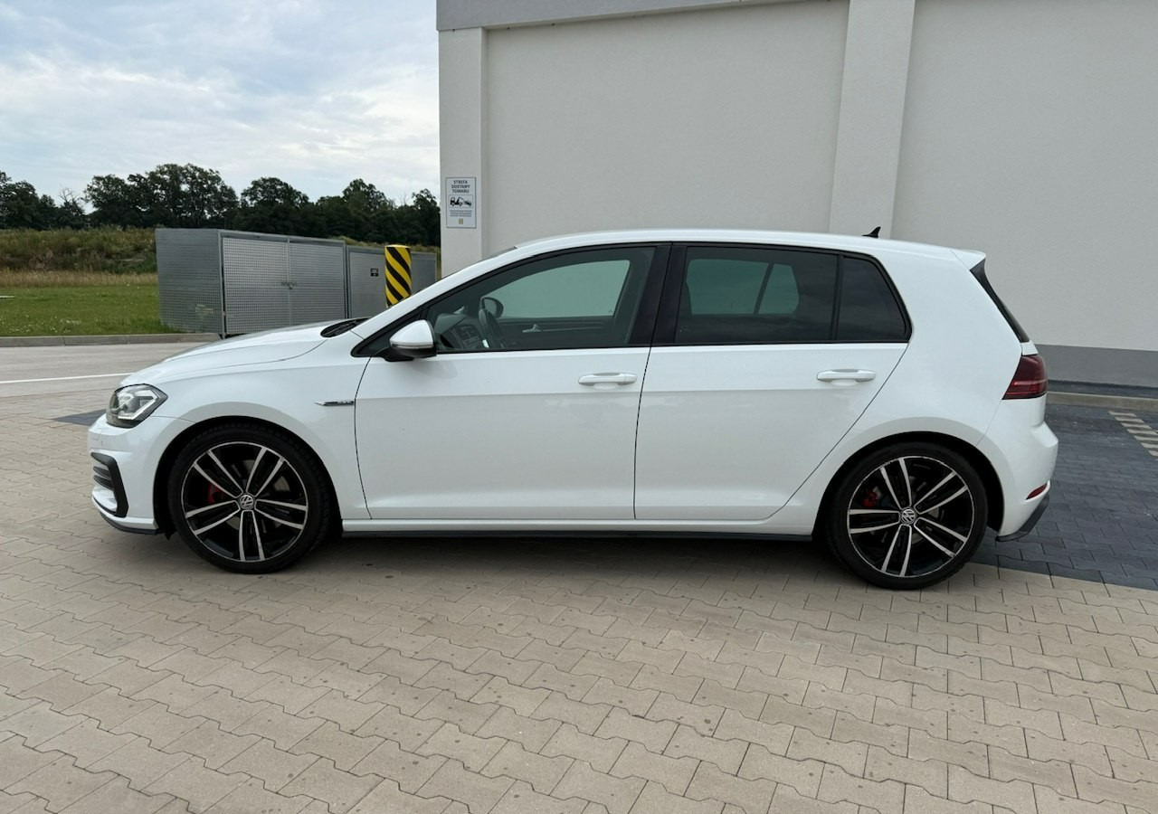Volkswagen Golf VII GTD 2.0TDI 184KM FullLed Navi Klimatronik ACC Asystenci - Седан: снимка 2 Volkswagen Golf VII GTD 2.0TDI 184KM FullLed Navi Klimatronik ACC Asystenci - Седан: снимка 2