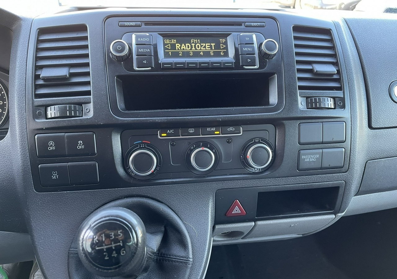 Лек автомобил Volkswagen Inny Volkswagen Volkswagen Caravelle 2.0-140KM 2015: снимка 20