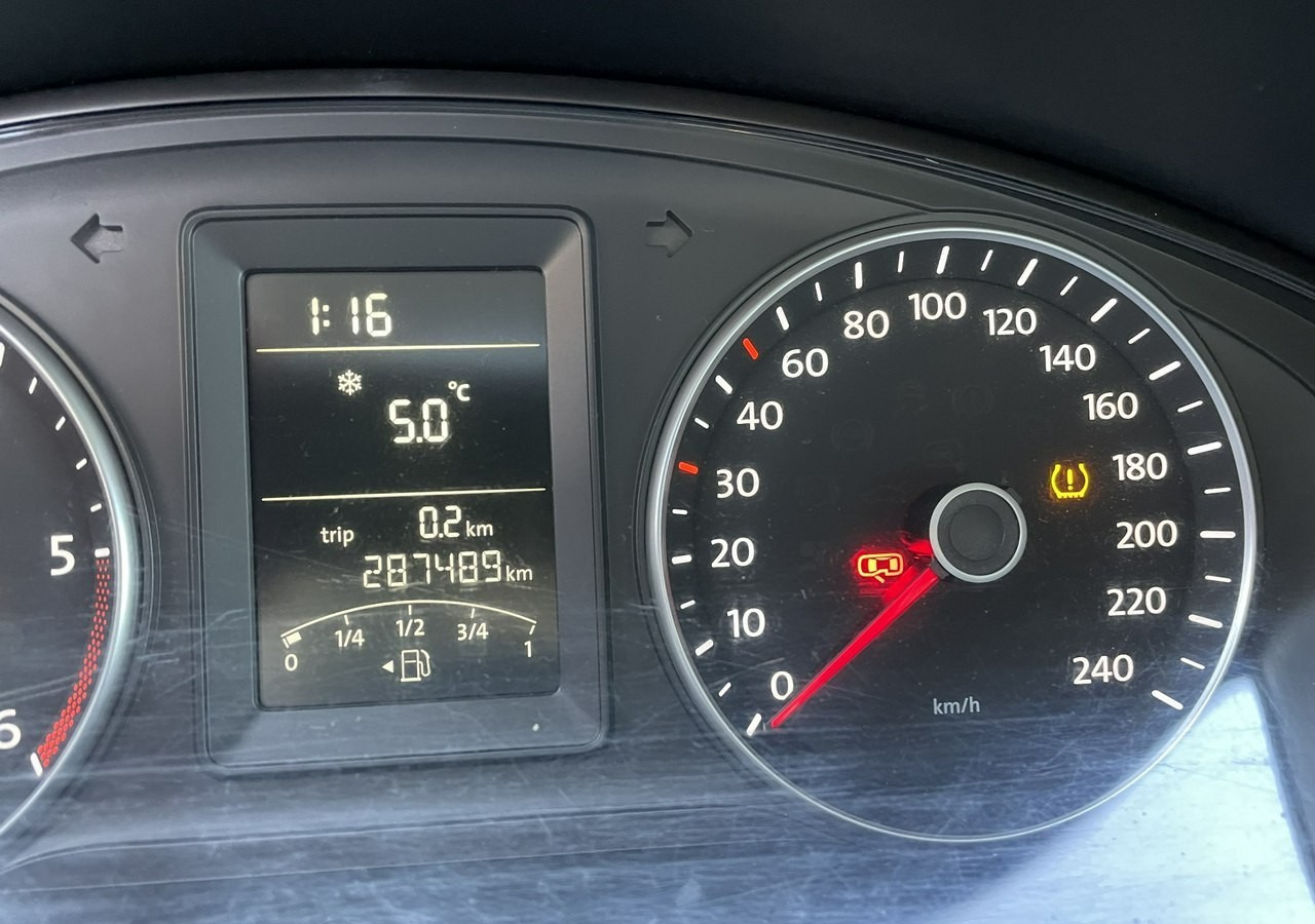Лек автомобил Volkswagen Inny Volkswagen Volkswagen Caravelle 2.0-140KM 2015: снимка 17