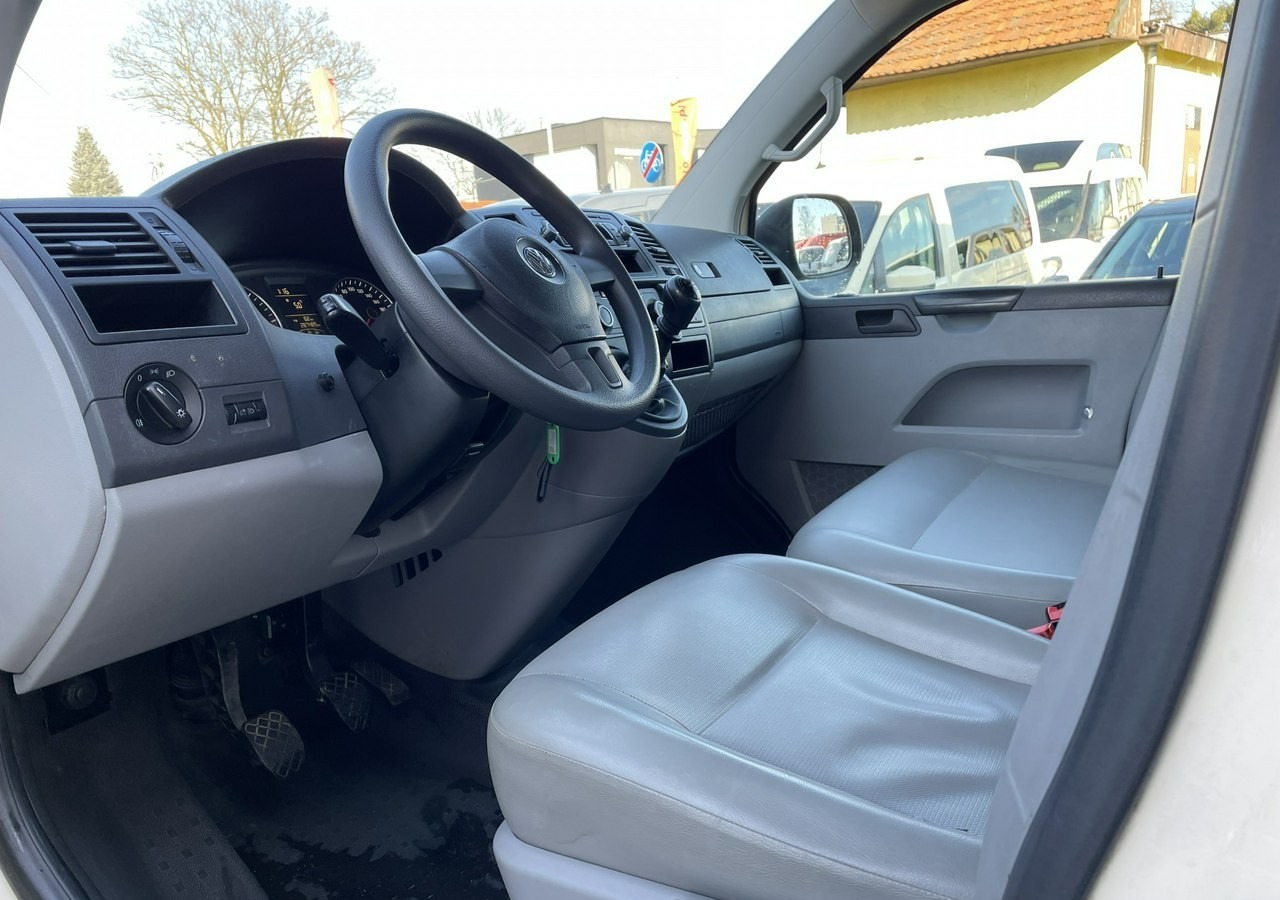 Лек автомобил Volkswagen Inny Volkswagen Volkswagen Caravelle 2.0-140KM 2015: снимка 16