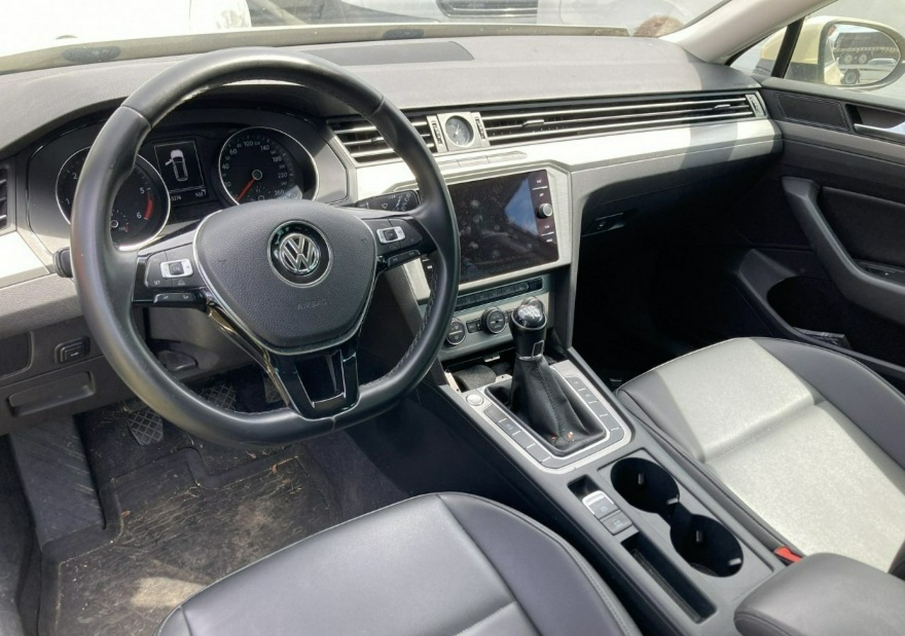 Volkswagen Passat B8 Passat B8 2.0-150KM 2018 - Лек автомобил: снимка 5 Volkswagen Passat B8 Passat B8 2.0-150KM 2018 - Лек автомобил: снимка 5