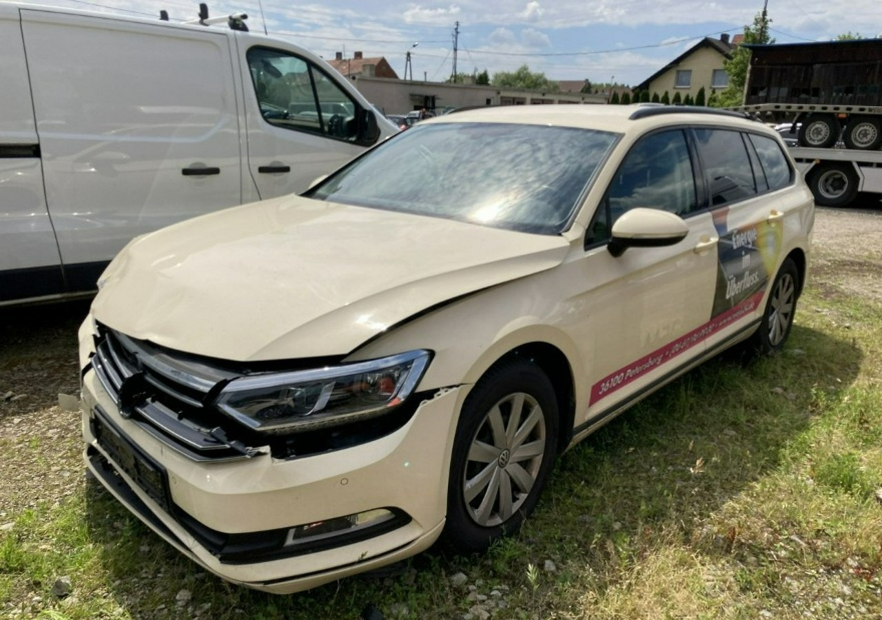 Volkswagen Passat B8 Passat B8 2.0-150KM 2018 - Лек автомобил: снимка 1 Volkswagen Passat B8 Passat B8 2.0-150KM 2018 - Лек автомобил: снимка 1