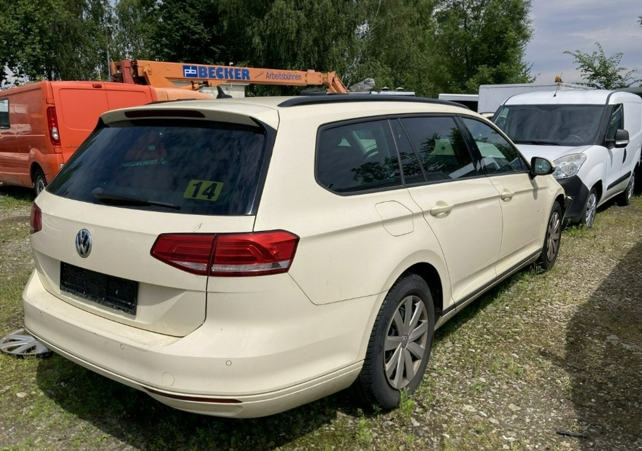Volkswagen Passat B8 Passat B8 2.0-150KM 2018 - Лек автомобил: снимка 4 Volkswagen Passat B8 Passat B8 2.0-150KM 2018 - Лек автомобил: снимка 4