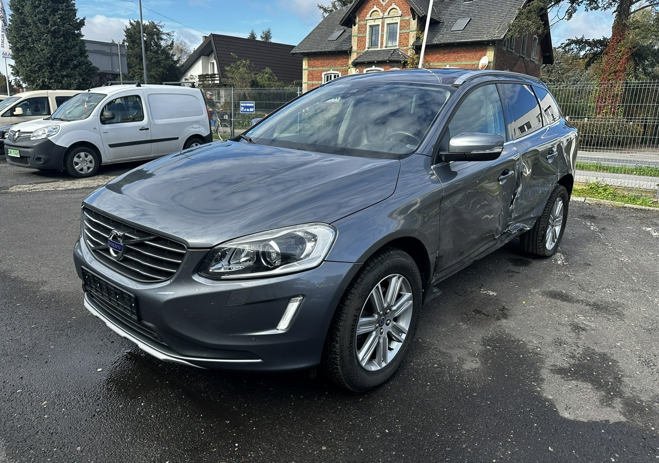 Volvo XC60 I Volvo XC 60 D4AWD Bogate wyposażenie 2017 - Джип: снимка 2 Volvo XC60 I Volvo XC 60 D4AWD Bogate wyposażenie 2017 - Джип: снимка 2