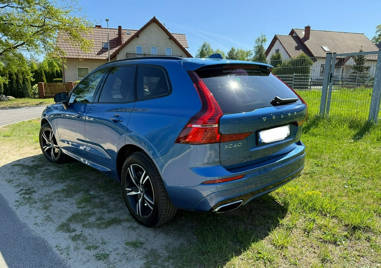 Volvo XC60 II XC60 R-design 2.0D5 235KM Automat Navi Kamery360 Panorama HAK Harman - Джип: снимка 4 Volvo XC60 II XC60 R-design 2.0D5 235KM Automat Navi Kamery360 Panorama HAK Harman - Джип: снимка 4