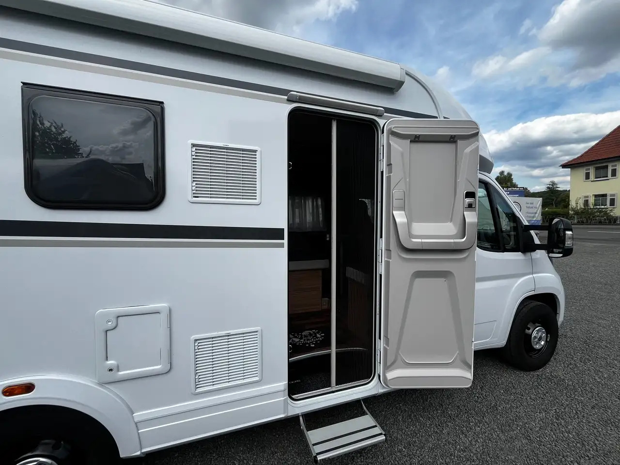 Weinsberg CaraSuite 700 ME - Полуинтегриран кемпер: снимка 5 Weinsberg CaraSuite 700 ME - Полуинтегриран кемпер: снимка 5