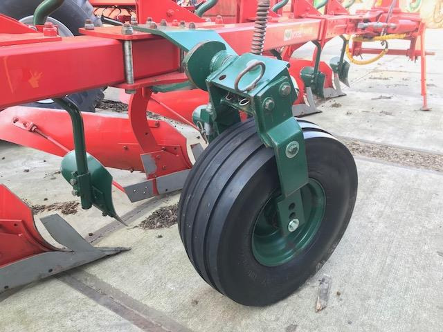 Vogel & Noot 6 schaar wentelploeg - Плуг: снимка 4 Vogel & Noot 6 schaar wentelploeg - Плуг: снимка 4