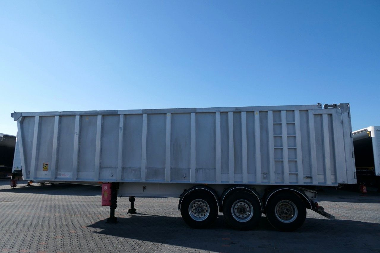Benalu TIPPER 45 M3/WHOLE ALUMINIUM/5700 KG/FLAP-DOORS - Самосвал полуремарке: снимка 4 Benalu TIPPER 45 M3/WHOLE ALUMINIUM/5700 KG/FLAP-DOORS - Самосвал полуремарке: снимка 4