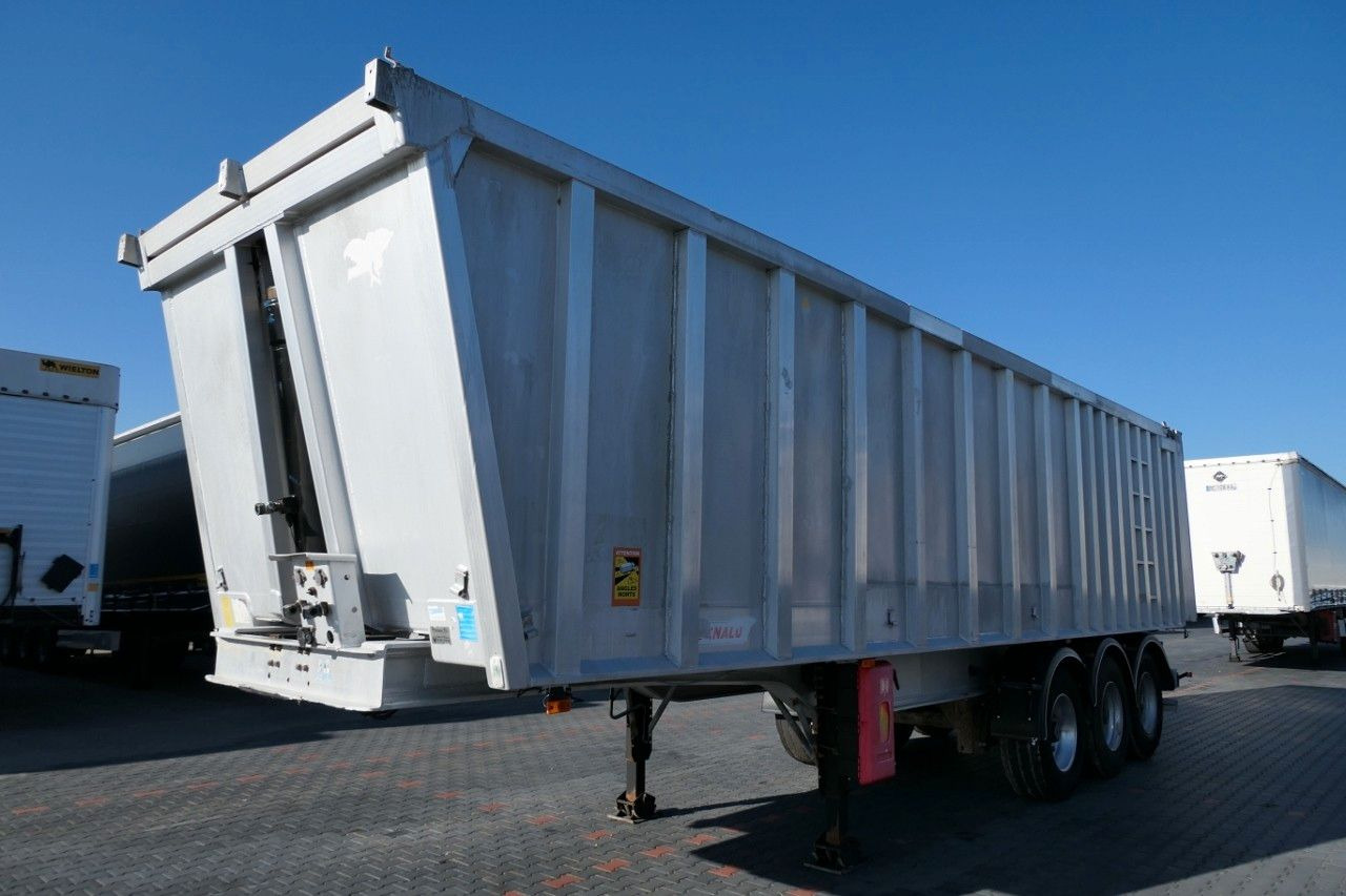 Benalu TIPPER 45 M3/WHOLE ALUMINIUM/5700 KG/FLAP-DOORS - Самосвал полуремарке: снимка 3 Benalu TIPPER 45 M3/WHOLE ALUMINIUM/5700 KG/FLAP-DOORS - Самосвал полуремарке: снимка 3