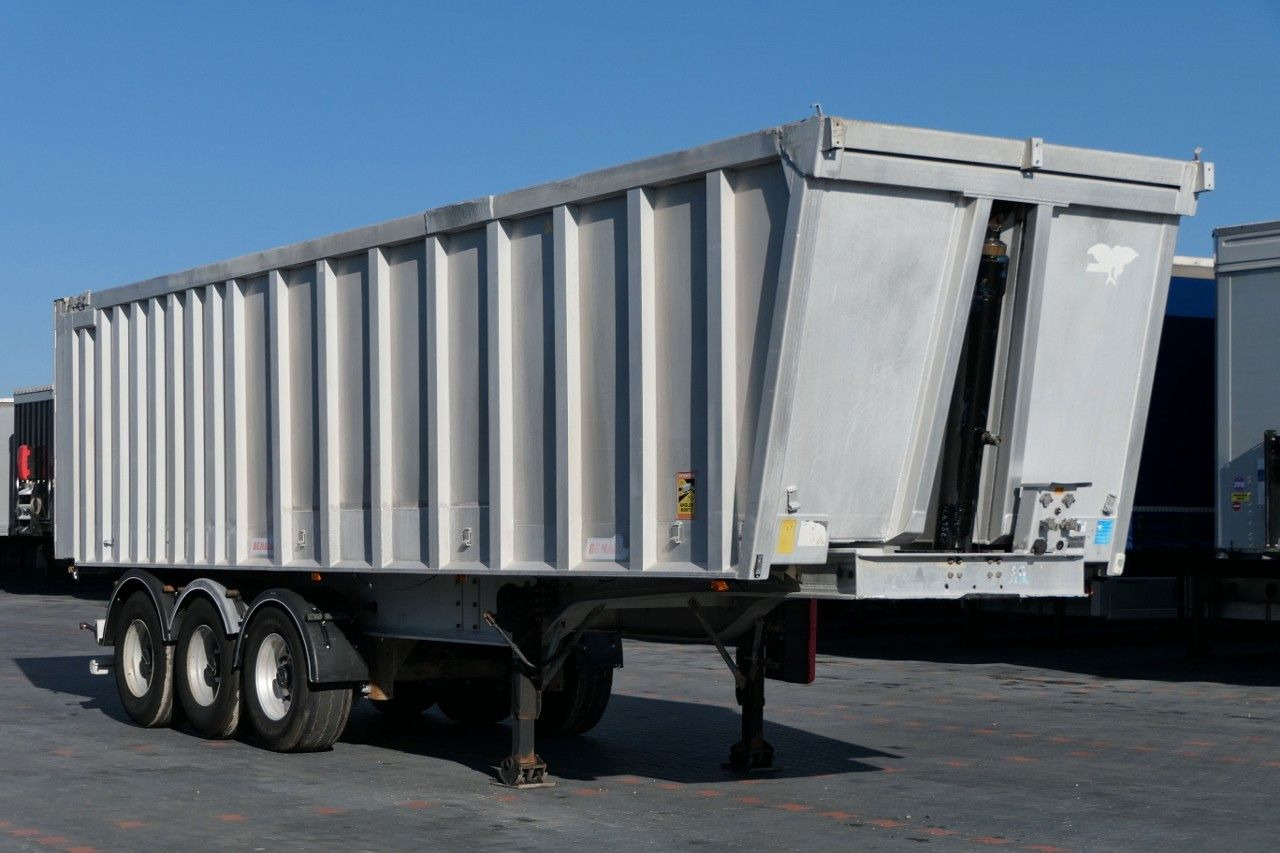 Benalu TIPPER 45 M3/WHOLE ALUMINIUM/5700 KG/FLAP-DOORS - Самосвал полуремарке: снимка 1 Benalu TIPPER 45 M3/WHOLE ALUMINIUM/5700 KG/FLAP-DOORS - Самосвал полуремарке: снимка 1