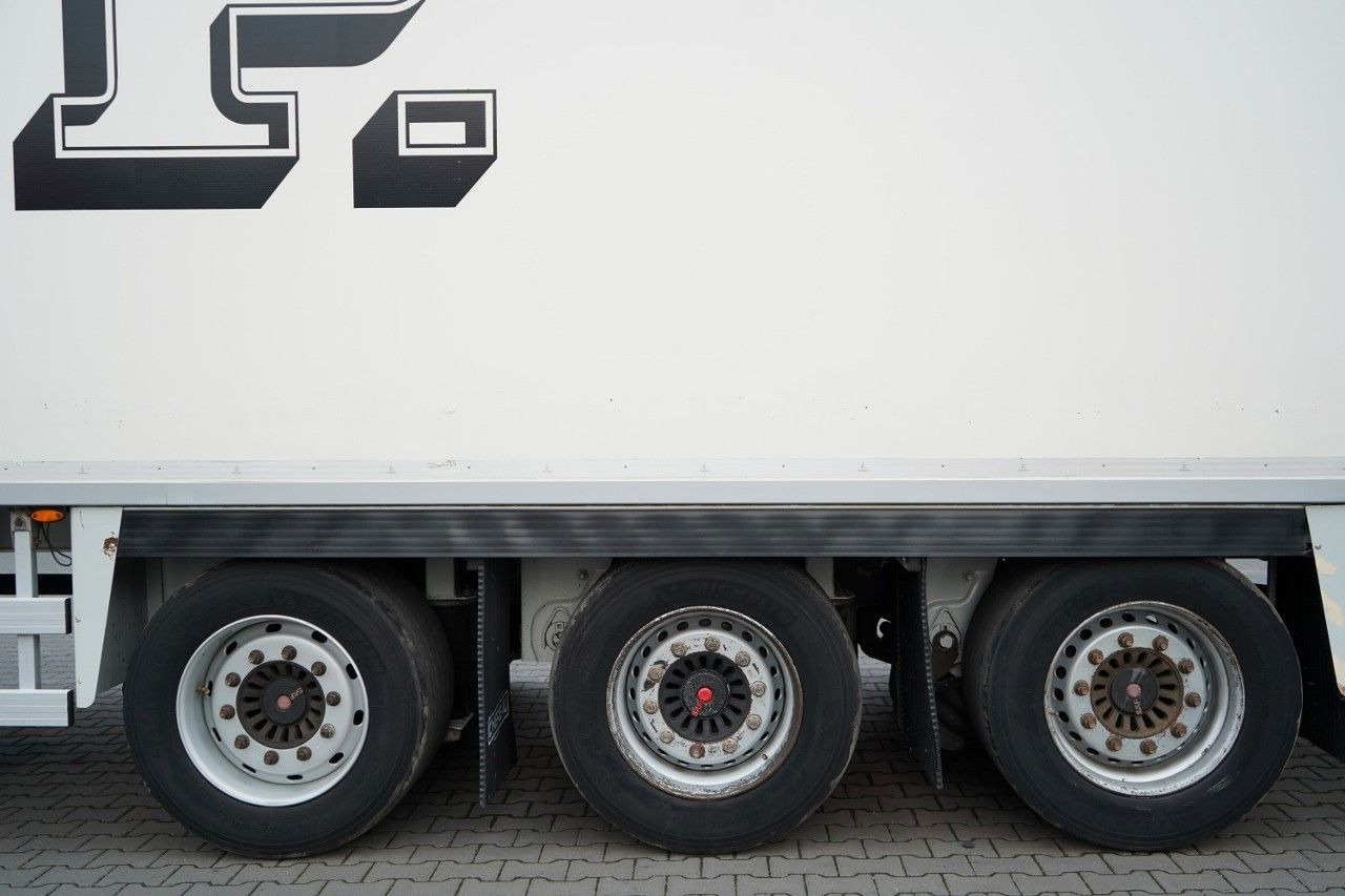 Рефрижератор полуремарке Chereau CHŁODNIA / CARRIER VECTOR 1950MT / DOPPELSTOCK: снимка 18 Рефрижератор полуремарке Chereau CHŁODNIA / CARRIER VECTOR 1950MT / DOPPELSTOCK: снимка 18