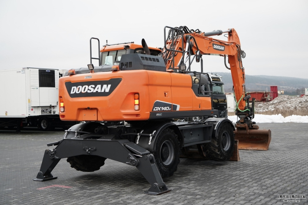 DOOSAN DX 140W / KOPARKA KOŁOWA / ROTOTIL / JOYSTICK / POWERTILT OBROTNICA / 2019 ROK / - Колесен багер: снимка 5 DOOSAN DX 140W / KOPARKA KOŁOWA / ROTOTIL / JOYSTICK / POWERTILT OBROTNICA / 2019 ROK / - Колесен багер: снимка 5