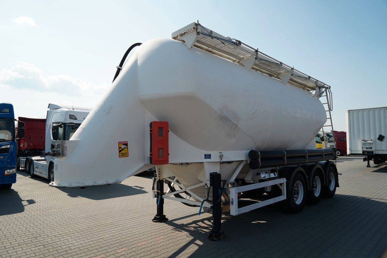 Feldbinder / CEMENTONACZEPA / 3 KOMORY / 36 000 - Цистерна за насипни товари: снимка 4 Feldbinder / CEMENTONACZEPA / 3 KOMORY / 36 000 - Цистерна за насипни товари: снимка 4