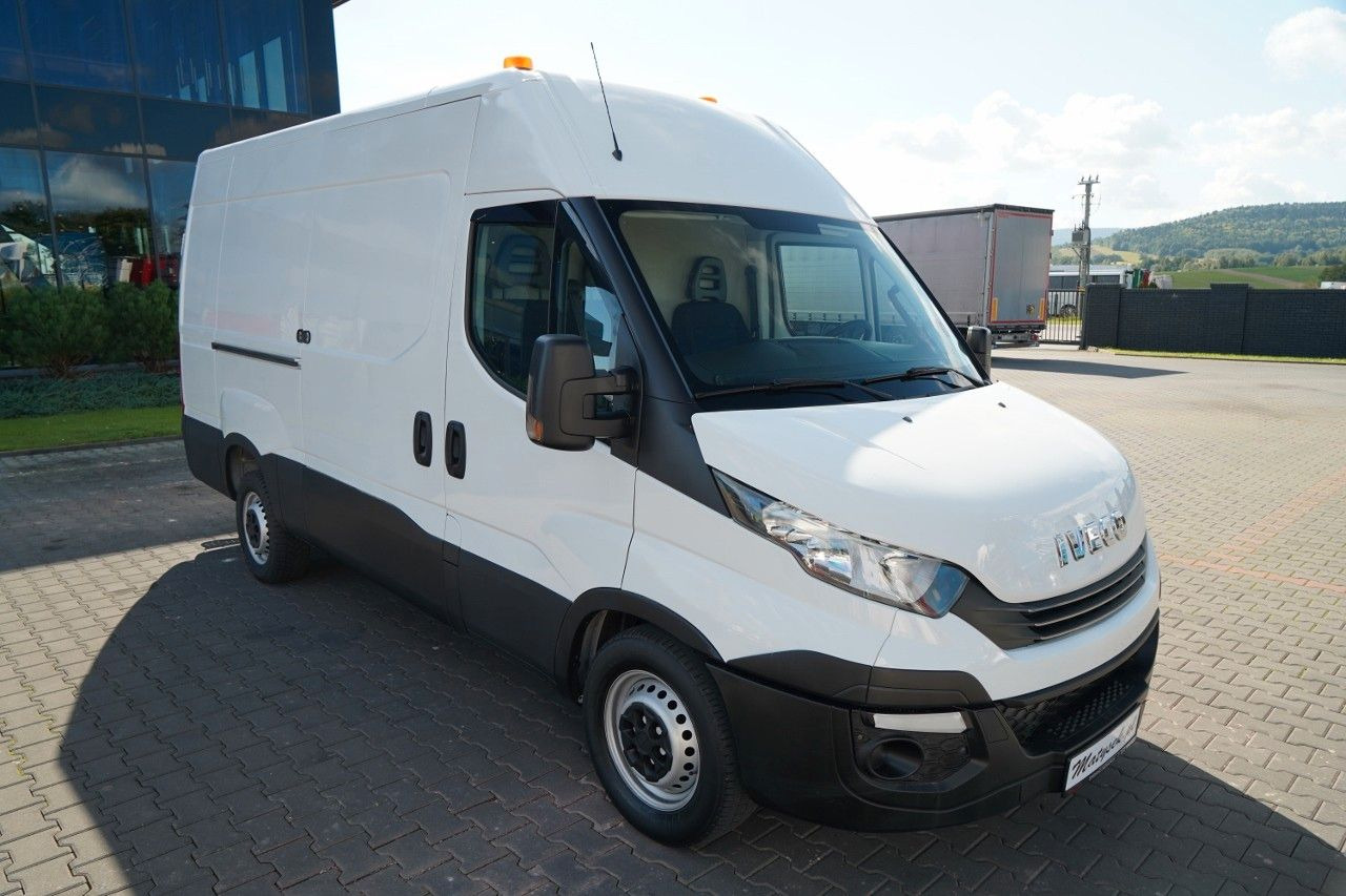 Iveco DAILY 35-140 / BLASZAK / ZABUDOWA WARSZTATOWA / - Товарен бус: снимка 5 Iveco DAILY 35-140 / BLASZAK / ZABUDOWA WARSZTATOWA / - Товарен бус: снимка 5