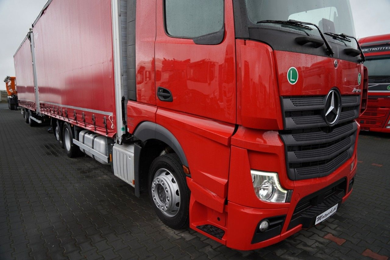 Mercedes-Benz ACTROS 2545 / ZESTAW TANDEM 120 M3 / PRZEJAZDOWY - Камион с брезент: снимка 5 Mercedes-Benz ACTROS 2545 / ZESTAW TANDEM 120 M3 / PRZEJAZDOWY - Камион с брезент: снимка 5
