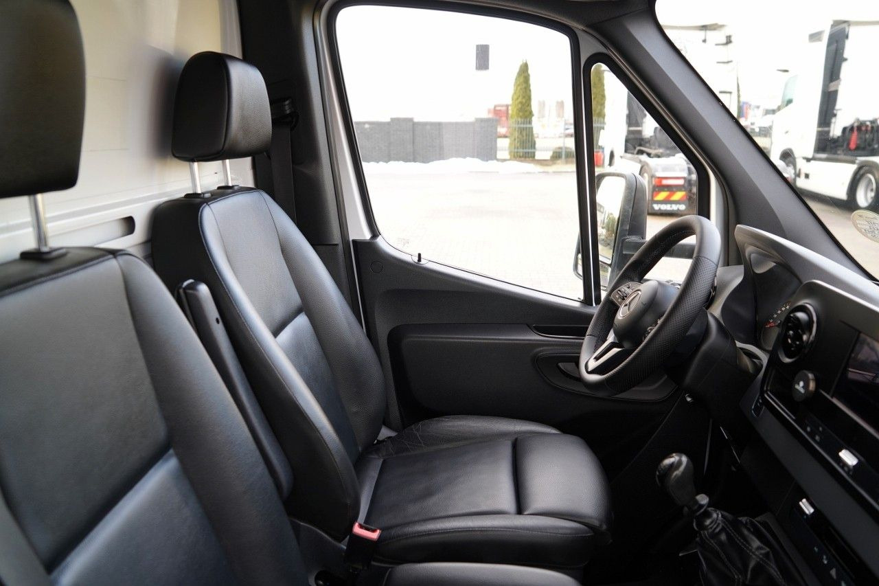 Брезентов бус Mercedes-Benz SPRINTER / KONTENER / 2019: снимка 28 Брезентов бус Mercedes-Benz SPRINTER / KONTENER / 2019: снимка 28