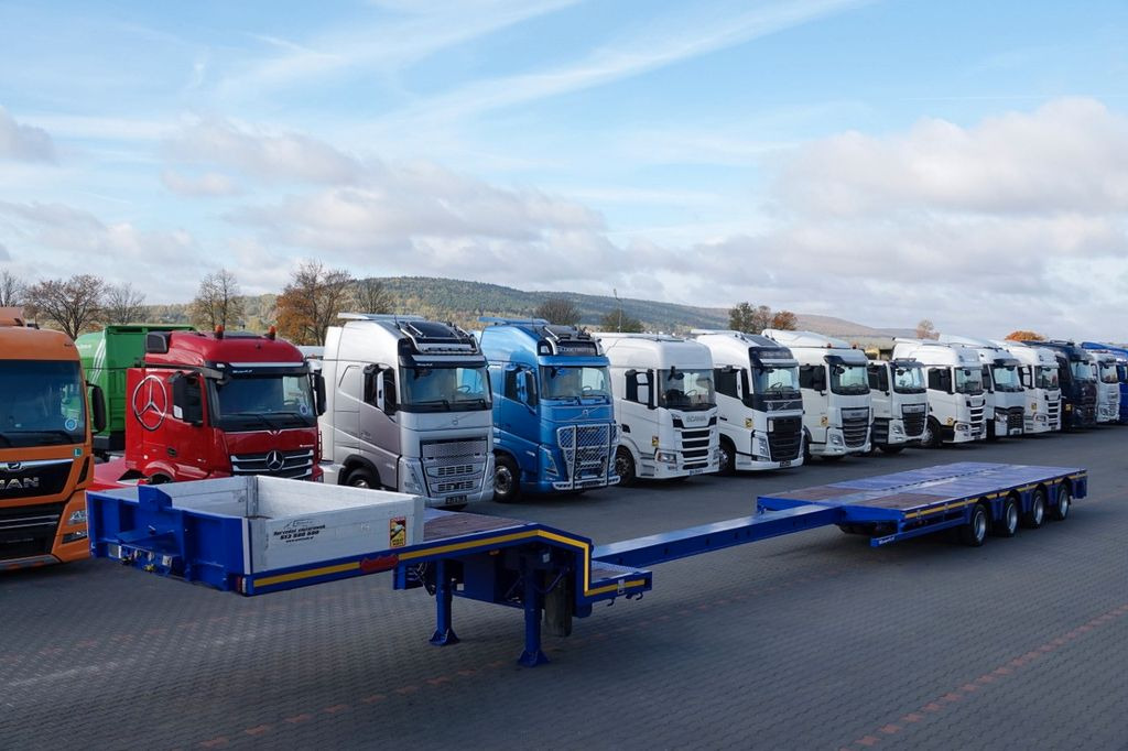 Nooteboom NISKOPODWOZIE / ROZCIĄGANA / 4 OSIOWA / OSIE SKR - Нискорамна площадка полуремарке: снимка 1 Nooteboom NISKOPODWOZIE / ROZCIĄGANA / 4 OSIOWA / OSIE SKR - Нискорамна площадка полуремарке: снимка 1