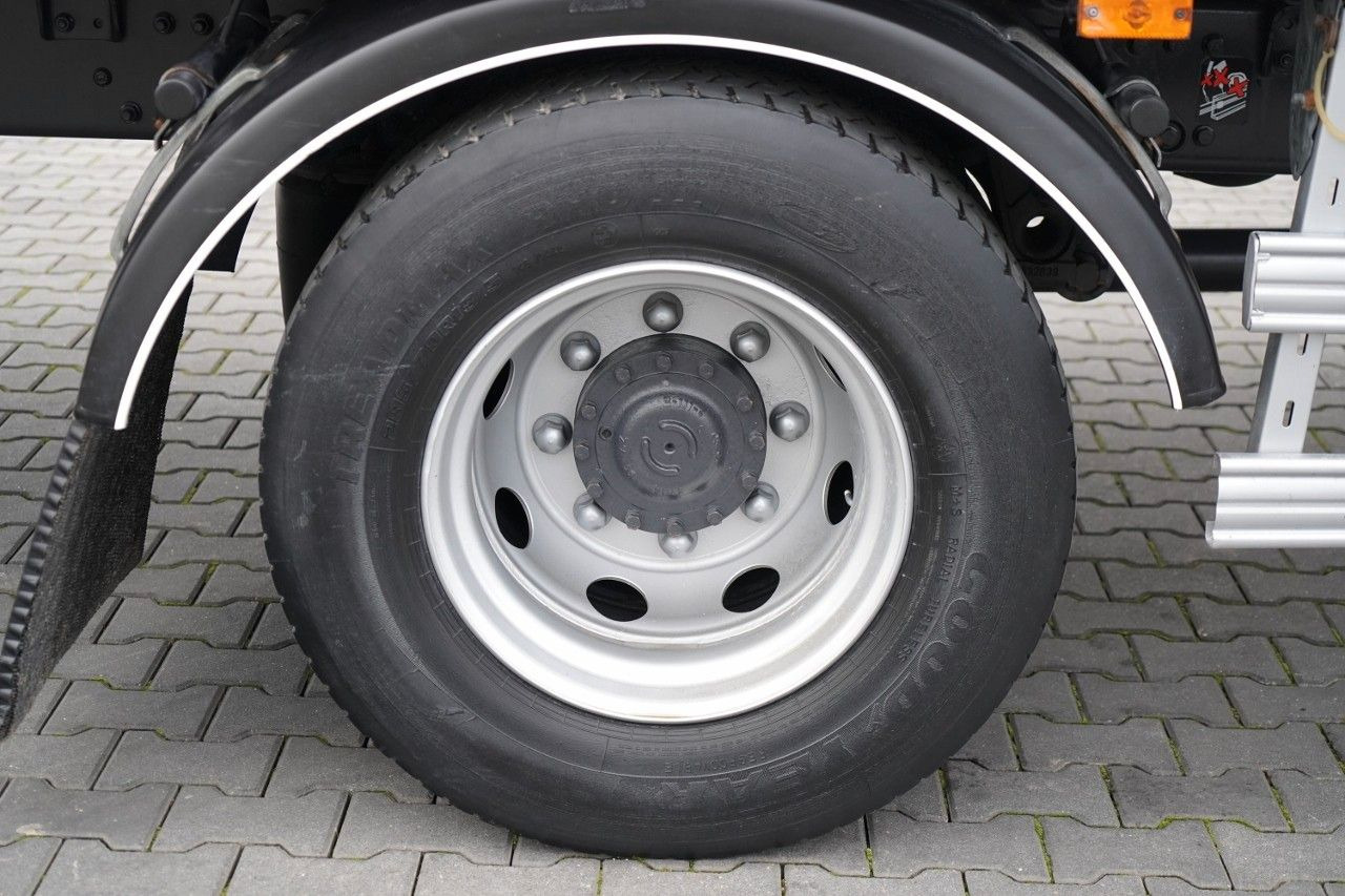 Камион фургон Renault D 210 / 4x2 / KONTENER / 8,6 M /  MOCNA PODŁOGA: снимка 20