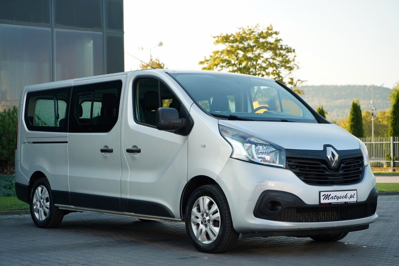 Renault TRAFIC 125 DCI / BUS / 9 MIEJSC / 2017 ROK / PO - Пътнически бус: снимка 4 Renault TRAFIC 125 DCI / BUS / 9 MIEJSC / 2017 ROK / PO - Пътнически бус: снимка 4