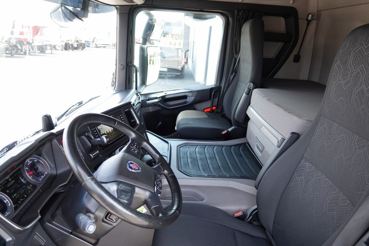 Лизинг на Scania P 410 / 6X2 /CHŁODNIA / SLÓWKA / Agregat THERMO Scania P 410 / 6X2 /CHŁODNIA / SLÓWKA / Agregat THERMO: снимка 13 Лизинг на Scania P 410 / 6X2 /CHŁODNIA / SLÓWKA / Agregat THERMO Scania P 410 / 6X2 /CHŁODNIA / SLÓWKA / Agregat THERMO: снимка 13