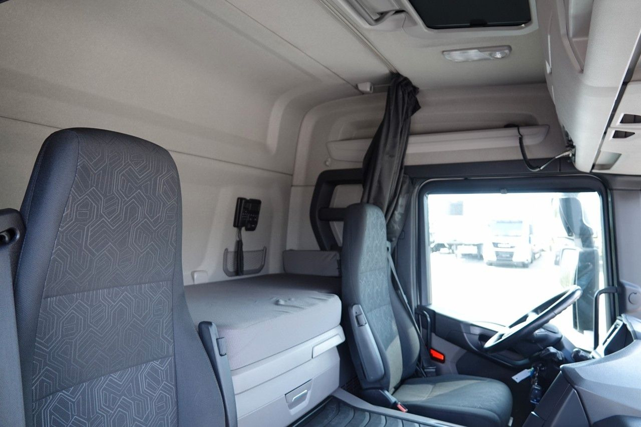 Лизинг на Scania P 410 / 6X2 /CHŁODNIA / SLÓWKA / Agregat THERMO Scania P 410 / 6X2 /CHŁODNIA / SLÓWKA / Agregat THERMO: снимка 17 Лизинг на Scania P 410 / 6X2 /CHŁODNIA / SLÓWKA / Agregat THERMO Scania P 410 / 6X2 /CHŁODNIA / SLÓWKA / Agregat THERMO: снимка 17