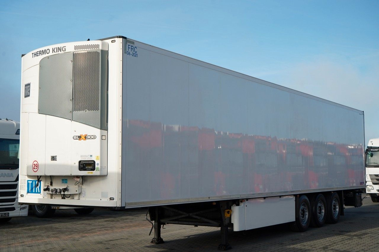 Schmitz Cargobull / CHŁODNIA / THERMO KING SLX 300 / HAKÓWKA / OŚ - Рефрижератор полуремарке: снимка 1 Schmitz Cargobull / CHŁODNIA / THERMO KING SLX 300 / HAKÓWKA / OŚ - Рефрижератор полуремарке: снимка 1