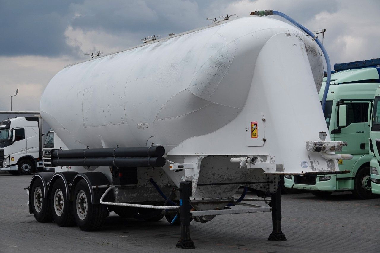 Spitzer CEMENTONACZEPA / 37 000 L / SILOS / 3 KOMORY / O - Цистерна за насипни товари: снимка 1 Spitzer CEMENTONACZEPA / 37 000 L / SILOS / 3 KOMORY / O - Цистерна за насипни товари: снимка 1