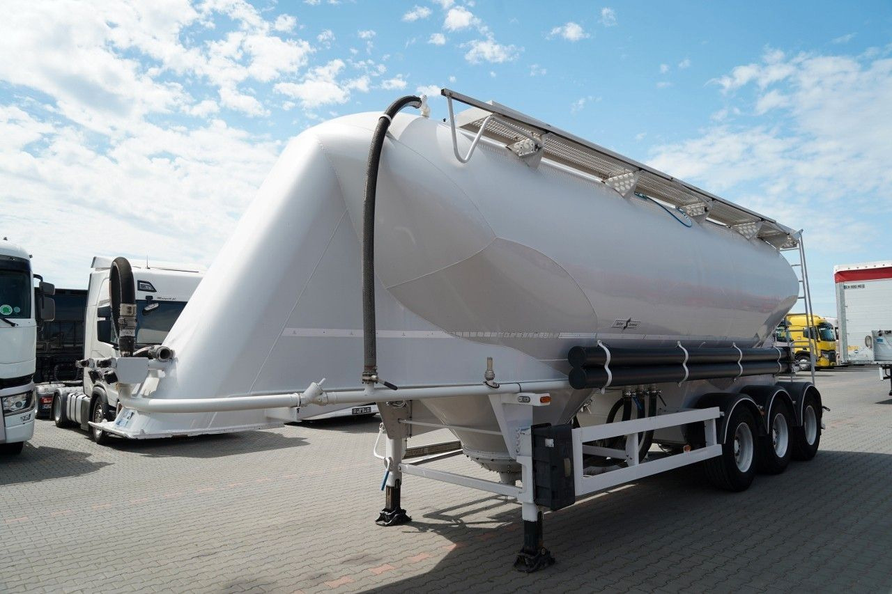 Spitzer CEMENTONACZEPA / 37 000 L / SILOS / 3 KOMORY - Цистерна за насипни товари: снимка 1 Spitzer CEMENTONACZEPA / 37 000 L / SILOS / 3 KOMORY - Цистерна за насипни товари: снимка 1