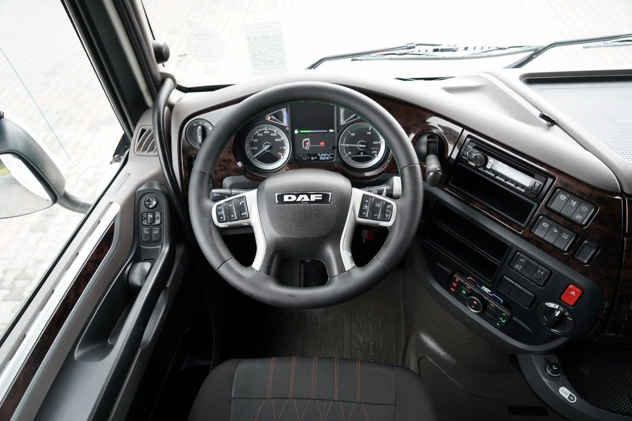 Влекач DAF XF 480 / SUPER SPACE CAB / I-PARK COOL /: снимка 29