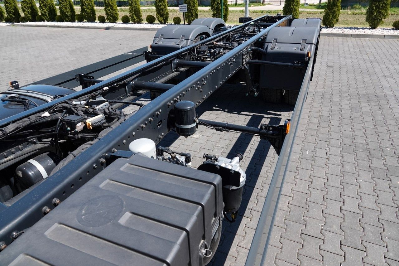 Влекач MAN TGX 26.520 / 6x2 / RAMA DŁ. 9,1M / OŚ PODNOSZONA: снимка 7