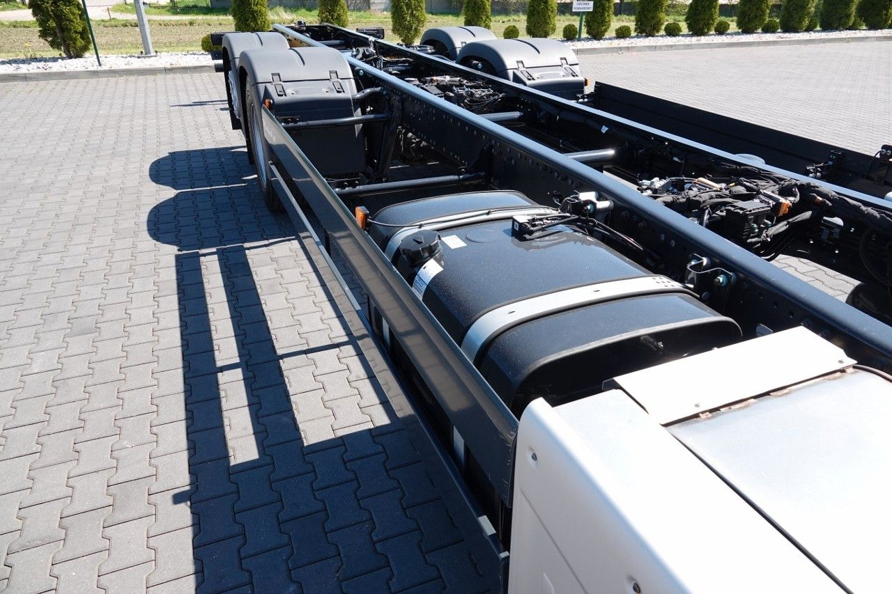Влекач MAN TGX 26.520 / 6x2 / RAMA DŁ. 9,1M / OŚ PODNOSZONA: снимка 9