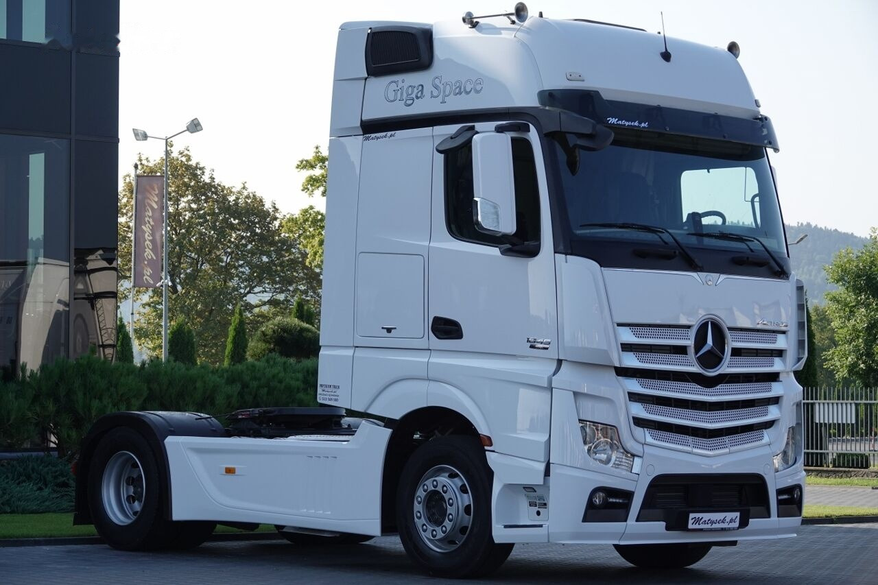 Влекач Mercedes-Benz ACTROS 1845 / GIGA SPACE / EURO 6 /: снимка 1