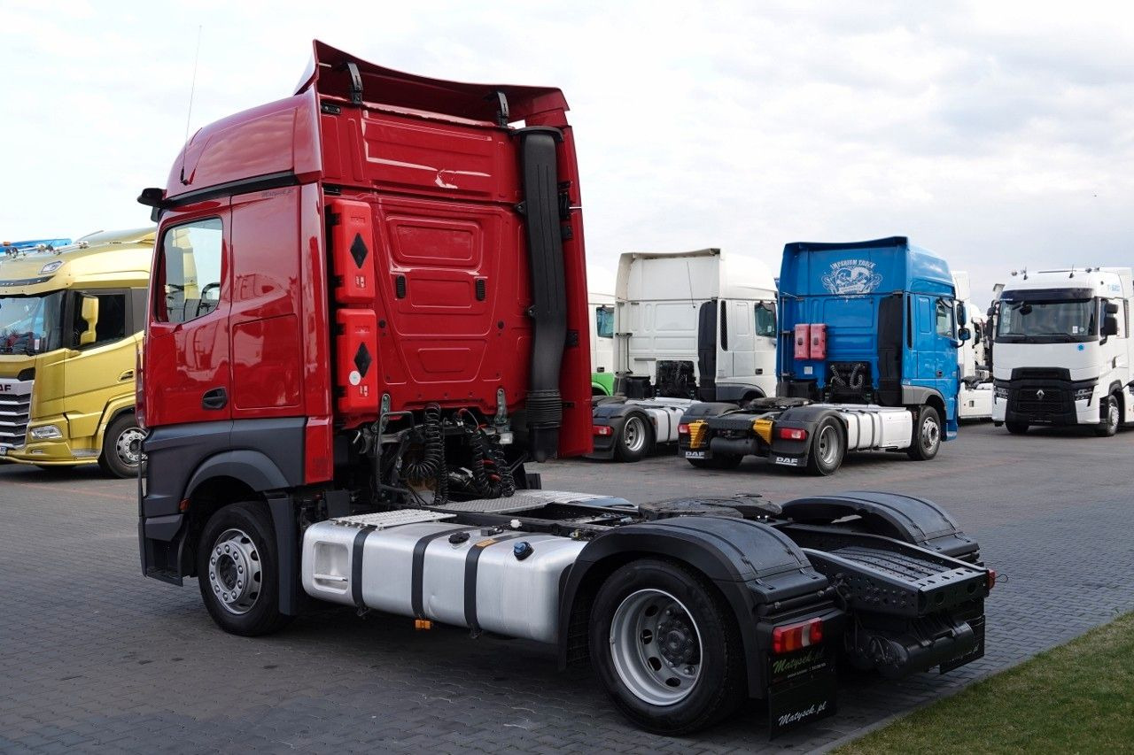 Mercedes-Benz ACTROS 1845 / LOW DECK / MEGA / BIG SPACE / PO - Влекач: снимка 4 Mercedes-Benz ACTROS 1845 / LOW DECK / MEGA / BIG SPACE / PO - Влекач: снимка 4