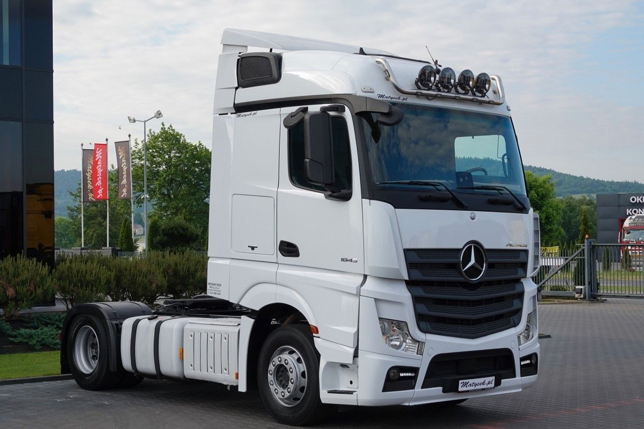 Mercedes-Benz ACTROS 1845 / STREAM SPACE / 2017 ROK - Влекач: снимка 1 Mercedes-Benz ACTROS 1845 / STREAM SPACE / 2017 ROK - Влекач: снимка 1