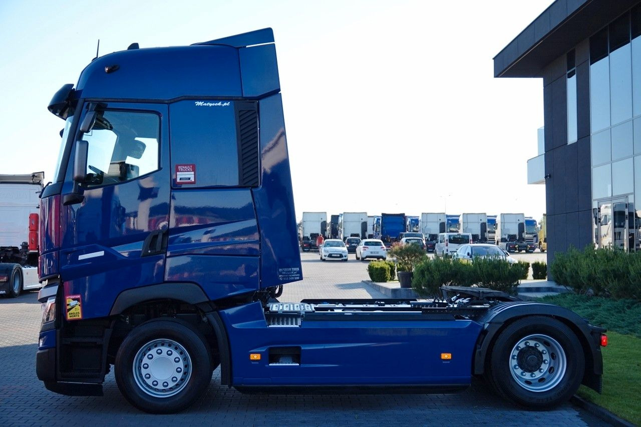 Renault T 520 / 13 L / RETARDER / I-PARK COOL / SKÓRY / Renault T 520 / 13 L / RETARDER / I-PARK COOL / SKÓRY / - Влекач: снимка 3 Renault T 520 / 13 L / RETARDER / I-PARK COOL / SKÓRY / Renault T 520 / 13 L / RETARDER / I-PARK COOL / SKÓRY / - Влекач: снимка 3