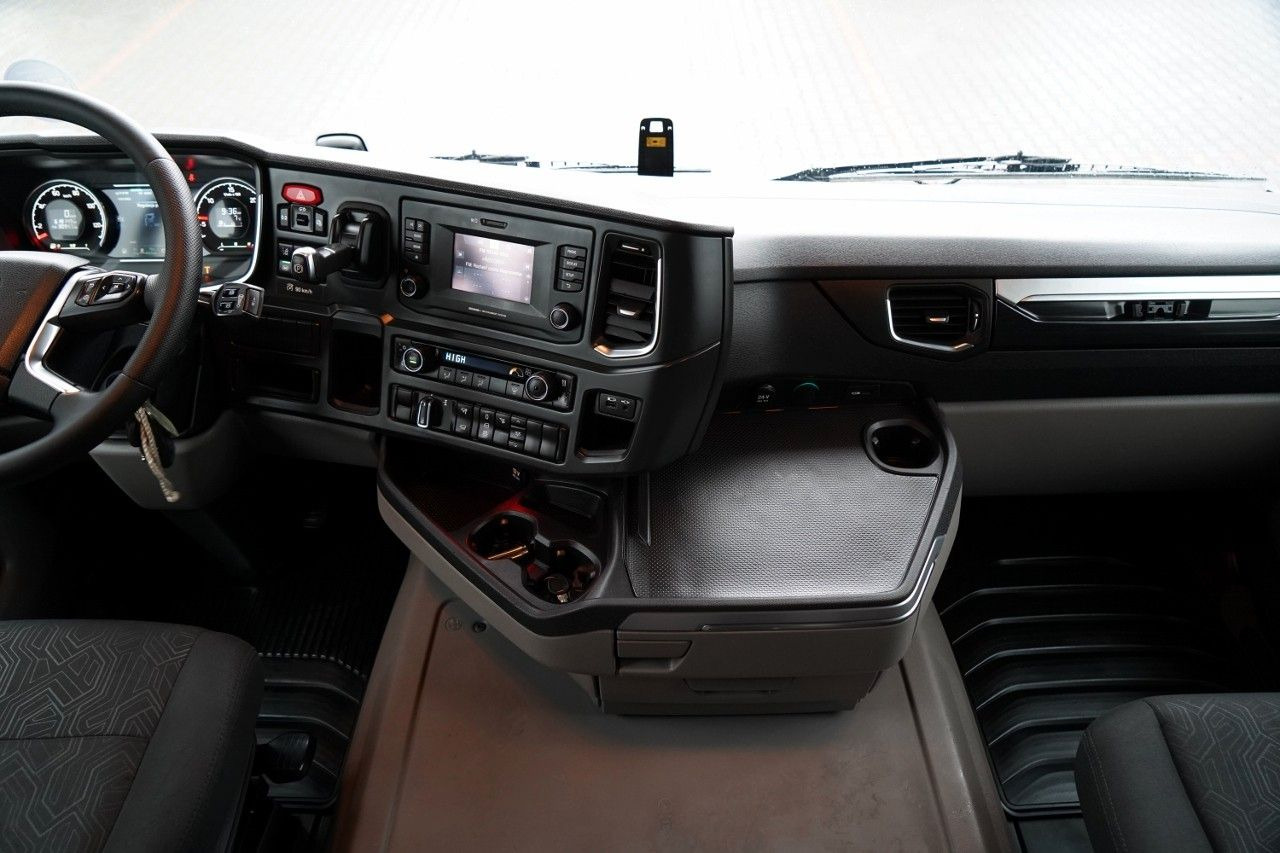 Влекач Scania R 450 / RETARDER / OPONY 100%: снимка 29 Влекач Scania R 450 / RETARDER / OPONY 100%: снимка 29