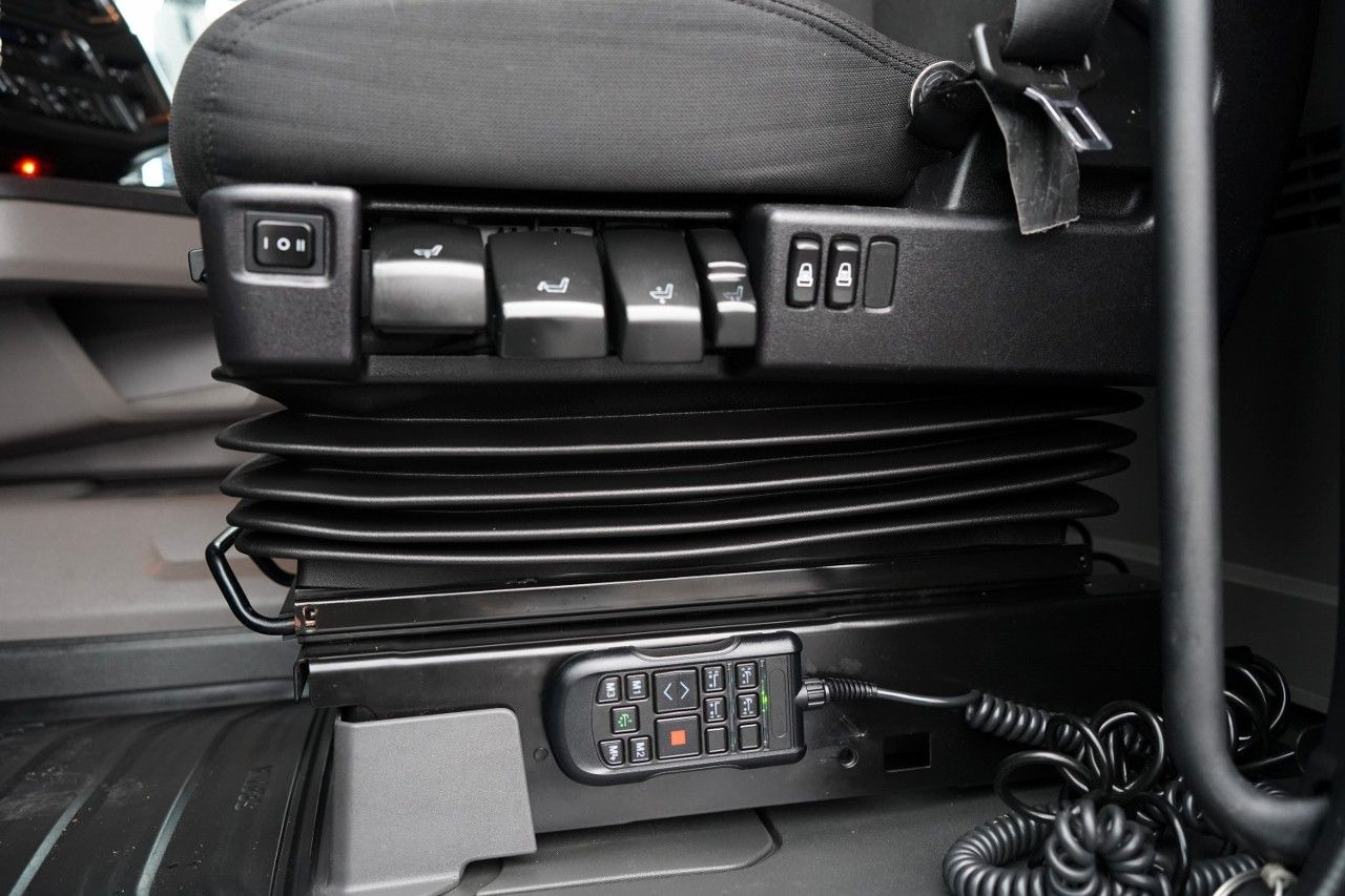 Влекач Scania R 450 / RETARDER / OPONY 100%: снимка 23 Влекач Scania R 450 / RETARDER / OPONY 100%: снимка 23