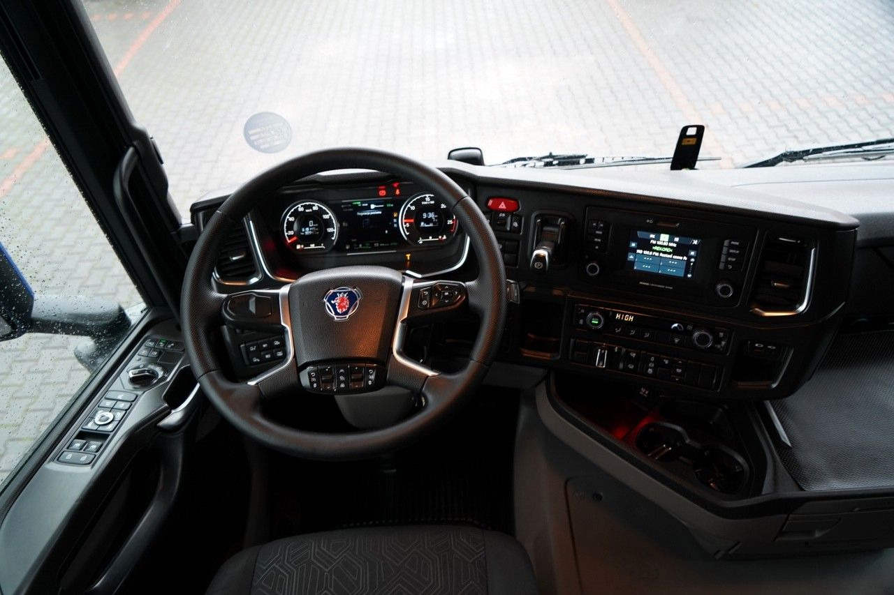 Влекач Scania R 450 / RETARDER / OPONY 100%: снимка 27 Влекач Scania R 450 / RETARDER / OPONY 100%: снимка 27