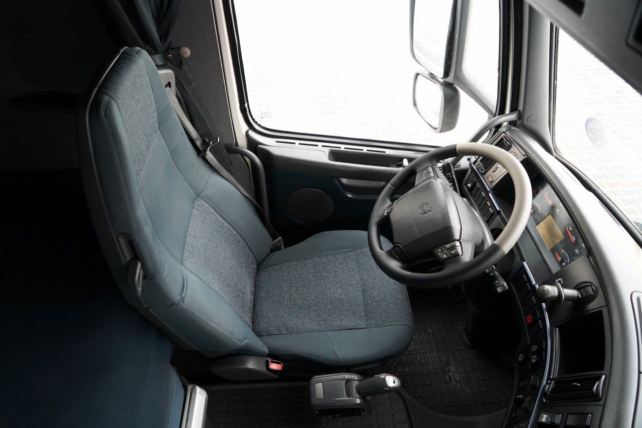 Лизинг на Volvo FH 460 / EURO 5 EEV / I-SHIFT Volvo FH 460 / EURO 5 EEV / I-SHIFT: снимка 28 Лизинг на Volvo FH 460 / EURO 5 EEV / I-SHIFT Volvo FH 460 / EURO 5 EEV / I-SHIFT: снимка 28