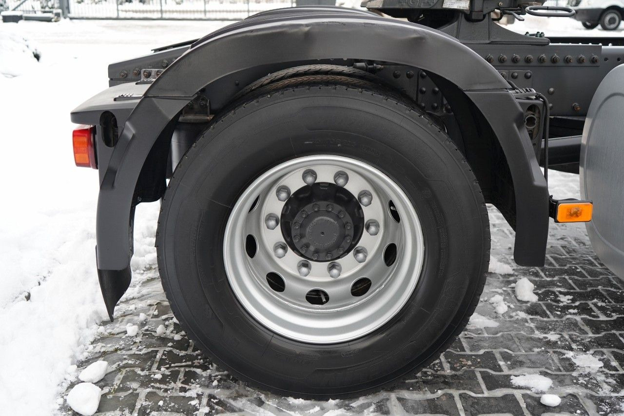 Лизинг на Volvo FH 460 / EURO 5 EEV / I-SHIFT Volvo FH 460 / EURO 5 EEV / I-SHIFT: снимка 22 Лизинг на Volvo FH 460 / EURO 5 EEV / I-SHIFT Volvo FH 460 / EURO 5 EEV / I-SHIFT: снимка 22