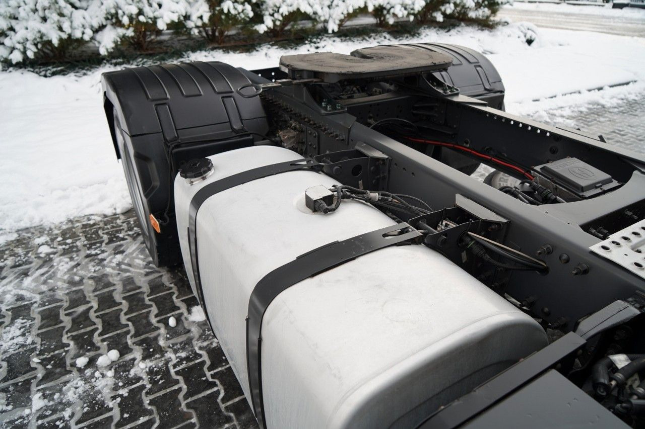 Лизинг на Volvo FH 460 / EURO 5 EEV / I-SHIFT Volvo FH 460 / EURO 5 EEV / I-SHIFT: снимка 17 Лизинг на Volvo FH 460 / EURO 5 EEV / I-SHIFT Volvo FH 460 / EURO 5 EEV / I-SHIFT: снимка 17