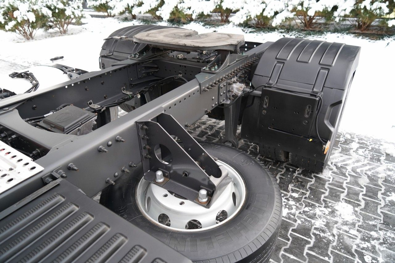 Лизинг на Volvo FH 460 / EURO 5 EEV / I-SHIFT Volvo FH 460 / EURO 5 EEV / I-SHIFT: снимка 12 Лизинг на Volvo FH 460 / EURO 5 EEV / I-SHIFT Volvo FH 460 / EURO 5 EEV / I-SHIFT: снимка 12