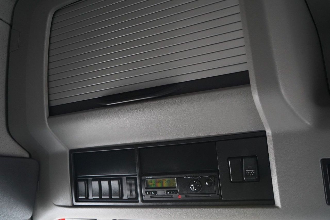 Лизинг на Volvo FH 460 / EURO 5 EEV / I-SHIFT Volvo FH 460 / EURO 5 EEV / I-SHIFT: снимка 33 Лизинг на Volvo FH 460 / EURO 5 EEV / I-SHIFT Volvo FH 460 / EURO 5 EEV / I-SHIFT: снимка 33