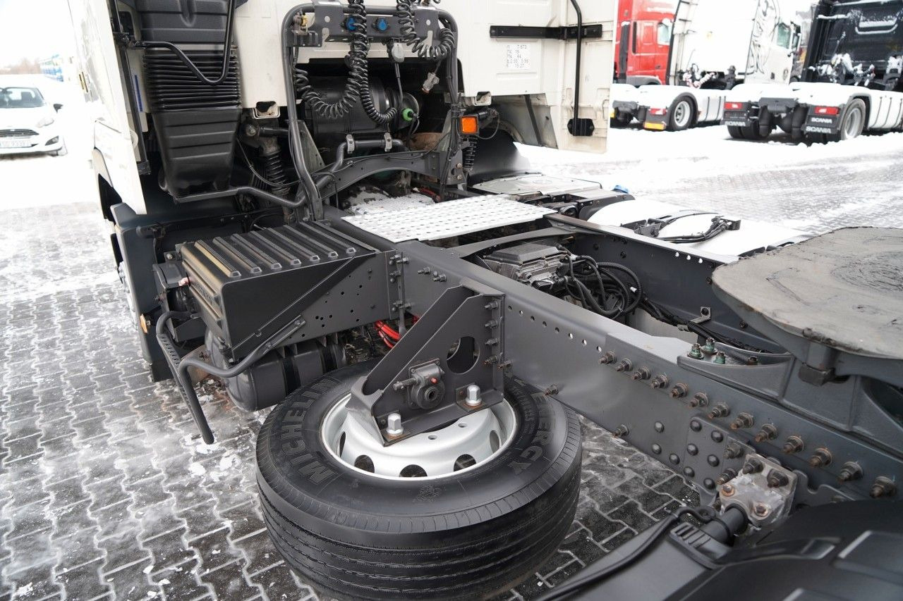 Лизинг на Volvo FH 460 / EURO 5 EEV / I-SHIFT Volvo FH 460 / EURO 5 EEV / I-SHIFT: снимка 13 Лизинг на Volvo FH 460 / EURO 5 EEV / I-SHIFT Volvo FH 460 / EURO 5 EEV / I-SHIFT: снимка 13