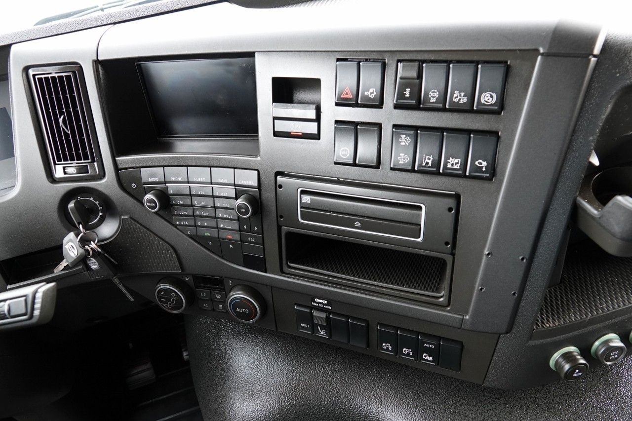 Влекач Volvo FMX 420 / 13 LITROWY / NISKA KABINA / 2019 ROK /: снимка 14