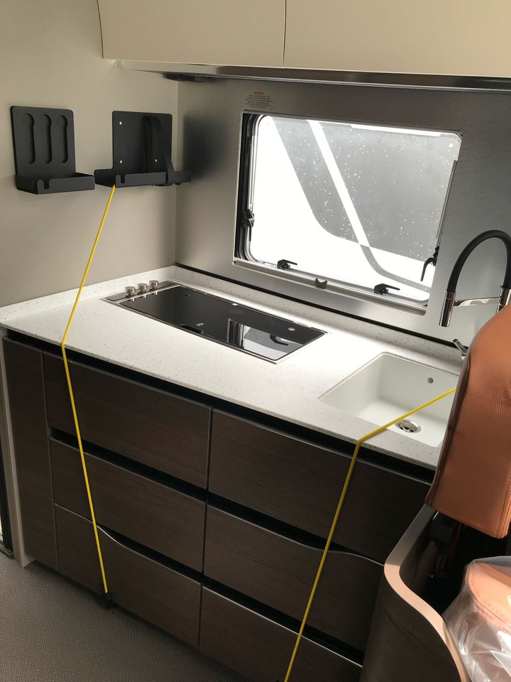 ADRIA Super Sonic 890 LC - Интегриран кемпер: снимка 5 ADRIA Super Sonic 890 LC - Интегриран кемпер: снимка 5
