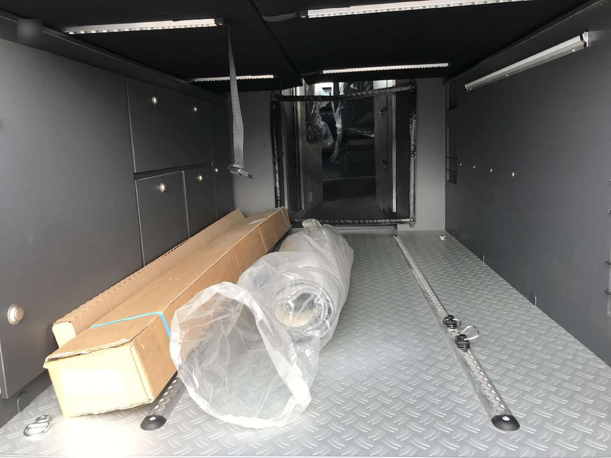 Нови Кемпер ван ADRIA Twin Sport 640 SG: снимка 10 Нови Кемпер ван ADRIA Twin Sport 640 SG: снимка 10