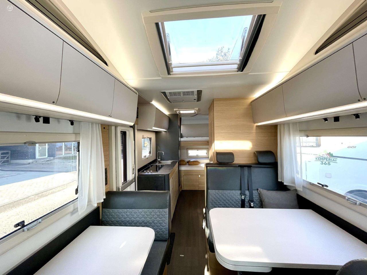 Adria Coral XL 650DK - Алковен кемпер: снимка 4 Adria Coral XL 650DK - Алковен кемпер: снимка 4
