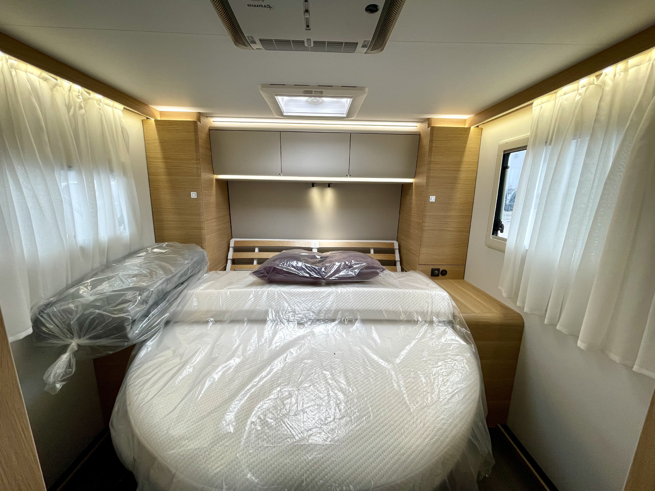 Adria Matrix 650SC - Полуинтегриран кемпер: снимка 5 Adria Matrix 650SC - Полуинтегриран кемпер: снимка 5